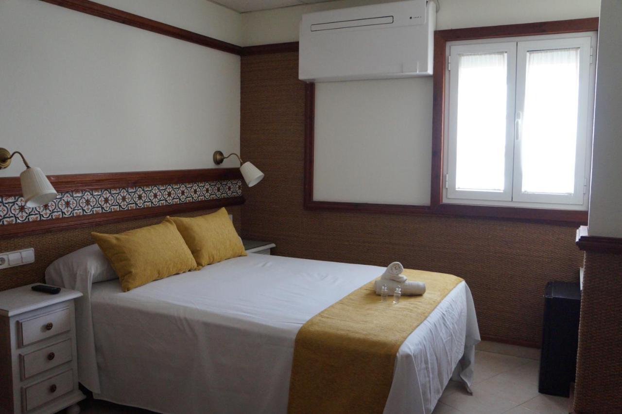 Hostal La Conilena Конил-де-ла-Фронтера Екстериор снимка