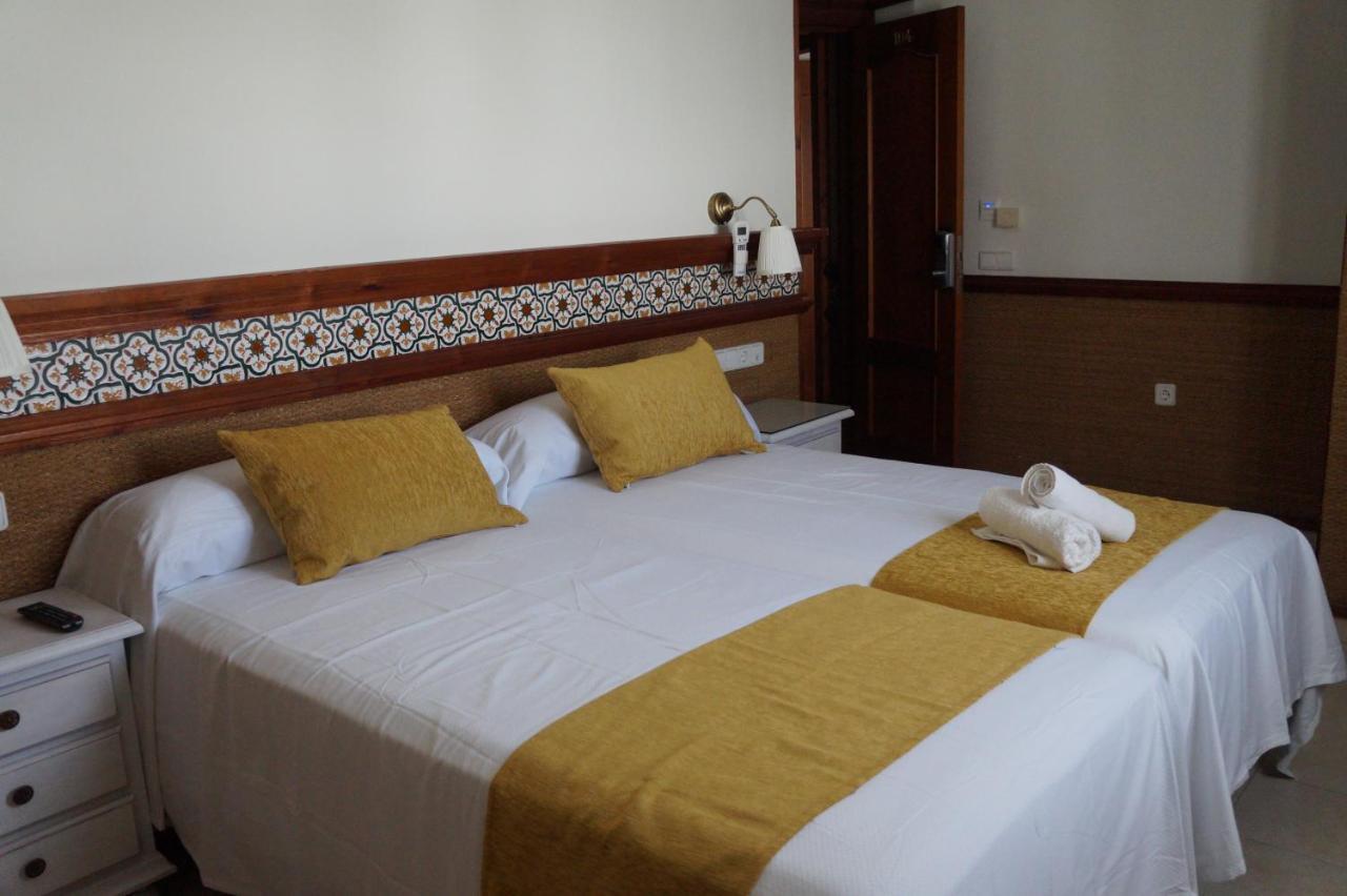 Hostal La Conilena Конил-де-ла-Фронтера Екстериор снимка